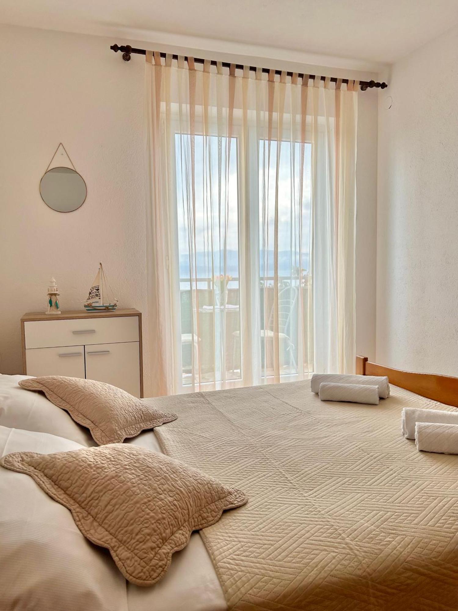Apartmani Mara Bol Exteriör bild